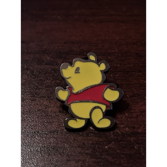 Disney‎ Winnie The Pooh Cuties Mystery Trading Pin - Picture 1 of 4